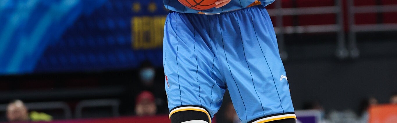 开云下载-乏善可陈！周琦被王哲林压制 全场7中5拿12分8板