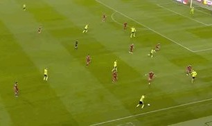 开云体育官网-首唱国歌献助攻 伊布回归瑞典队首战即“一枝独秀”